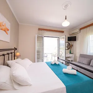  Apartment Pavlatos &
